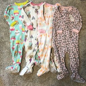 Footie pajamas set